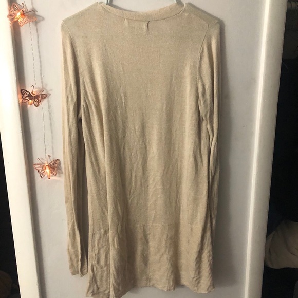 Cream cardigan with pockets - Picture 3 of 5